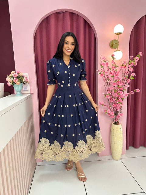 Vestido Bordado Azul Marinho - Moda Evangelica